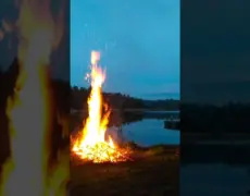 Descubre el encanto del Juhannus en Finlandia: Un viaje mágico de turismo y tradiciones al solsticio de verano
