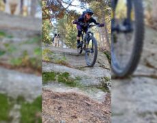 Descubre la emocionante aventura del ciclismo de montaña en los senderos de Levi: una experiencia imprescindible para tu viaje de turismo activo