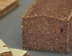 Descubre el delicioso pan de centeno finlandés (Ruisleipä) en tu próximo viaje de turismo gastronómico