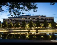 Descubre el encanto del turismo en el Radisson Blu Marina Palace Hotel en Turku, Finlandia