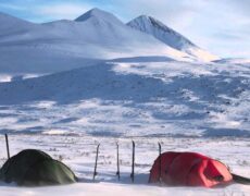 Descubre la increíble travesía en canoa por el Parque Nacional de Oulanka en Finlandia: una aventura turística única